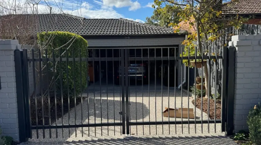 100mm gap Aluminium Vertical Blade Double Swing Gates - Popular aluminium driveway gates for Melbourne homes