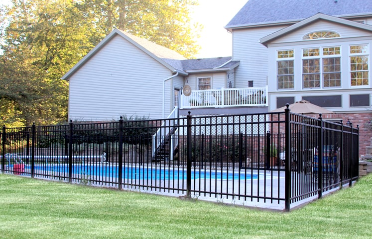 aluminum pool fence