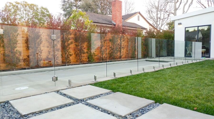 Glass Fence: Pros and Cons
