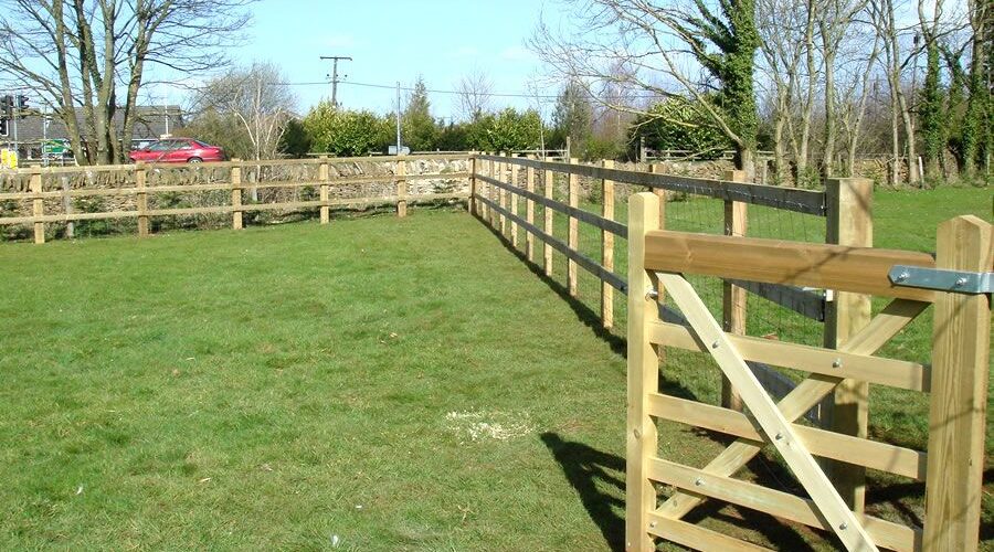 Fencing On A Farm - timber fencing in melbourne, vic - fencing contractor in melbourne