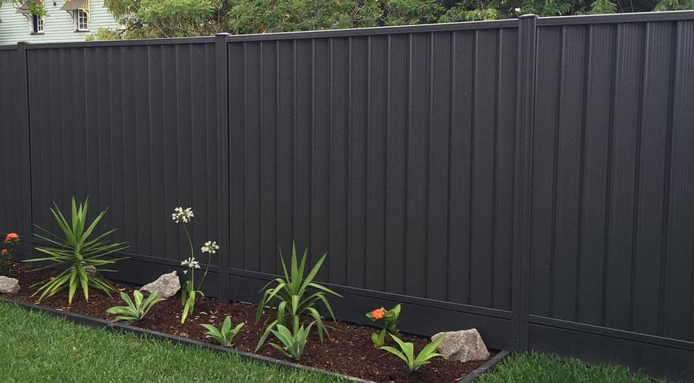 15 Tips For Colorbond Fence Maintenance and Repair - Pentagon