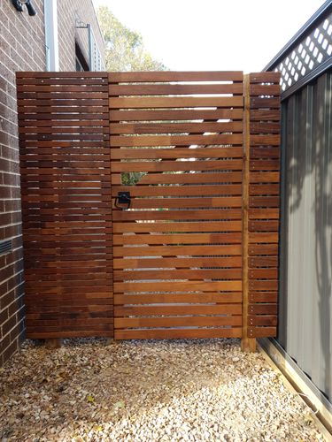 timber side gate