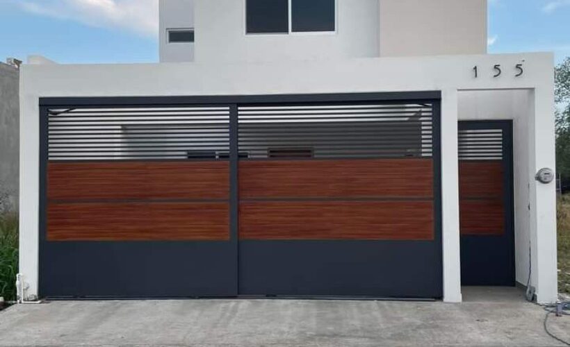 Modern Wood and Metal Swing Gate Design