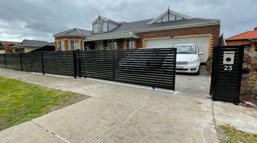 Quality Sliding Gate - Security Gate and Fence - Quality Gate Installers - Aluminium horizontal slat driveway gate - Quality Materials