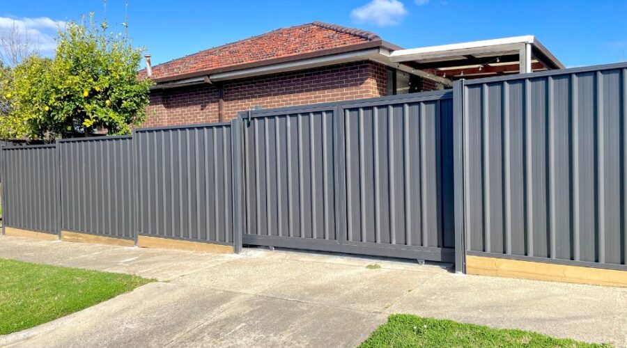 Colorbond fence installed by Pentagon in Melbourne - best fencing contractor in Melbourne - steel fence - pentagon fencing and gates
