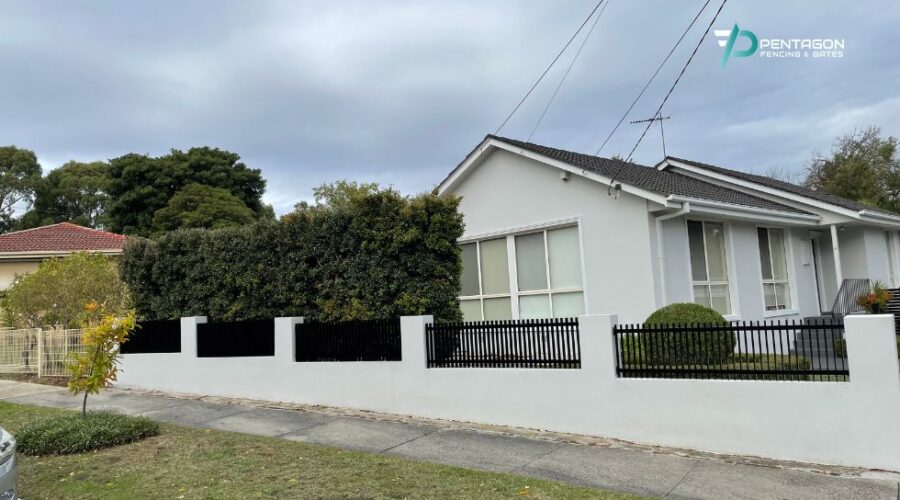 aluminium vertical blade fencing with automatic gate installed by Pentagon fencing & gates in Melbourne
