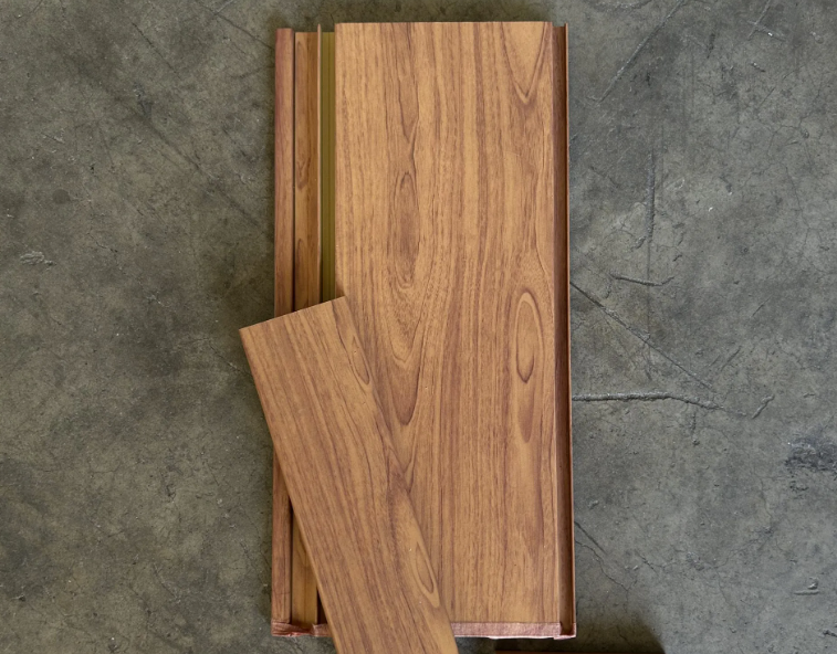 Blackbutt timber-look aluminium fencing