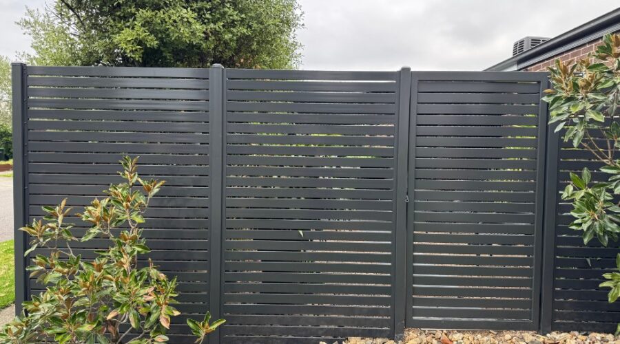 aluminium horizontal slat fencing and gate - aluminium slat fencing near me in Melbourne