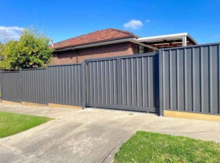 colorbond fencing installation services in Melbourne