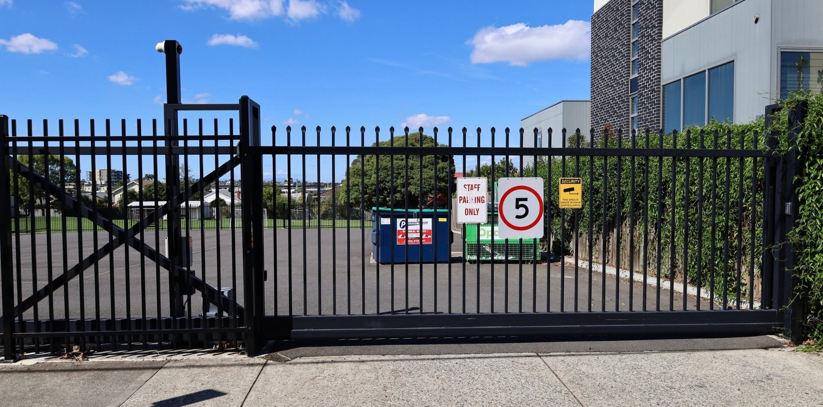 cantilever gate installation service in Melbourne
