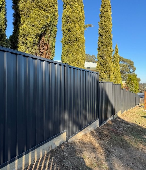 colorbond fencing installation services in Melbourne
