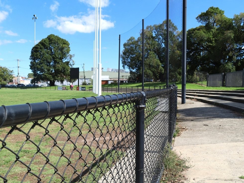 Commercial chain link fencing