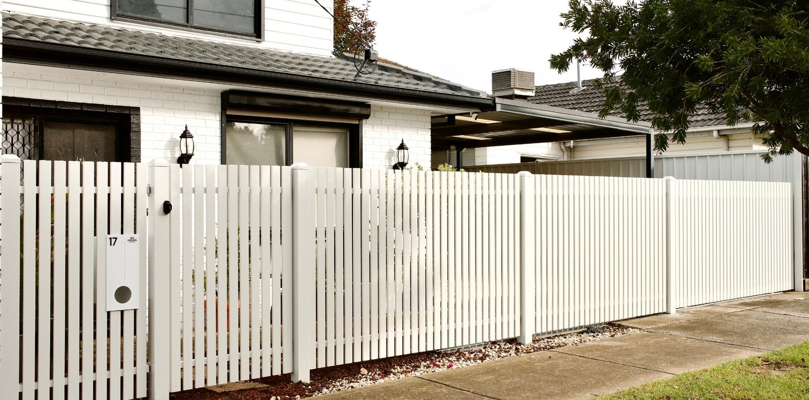 Side gate installation service in Melbourne