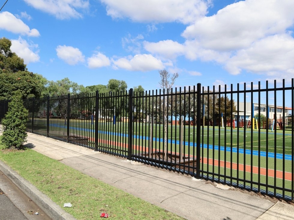 Industrial Steel Rod Top Security Fencing