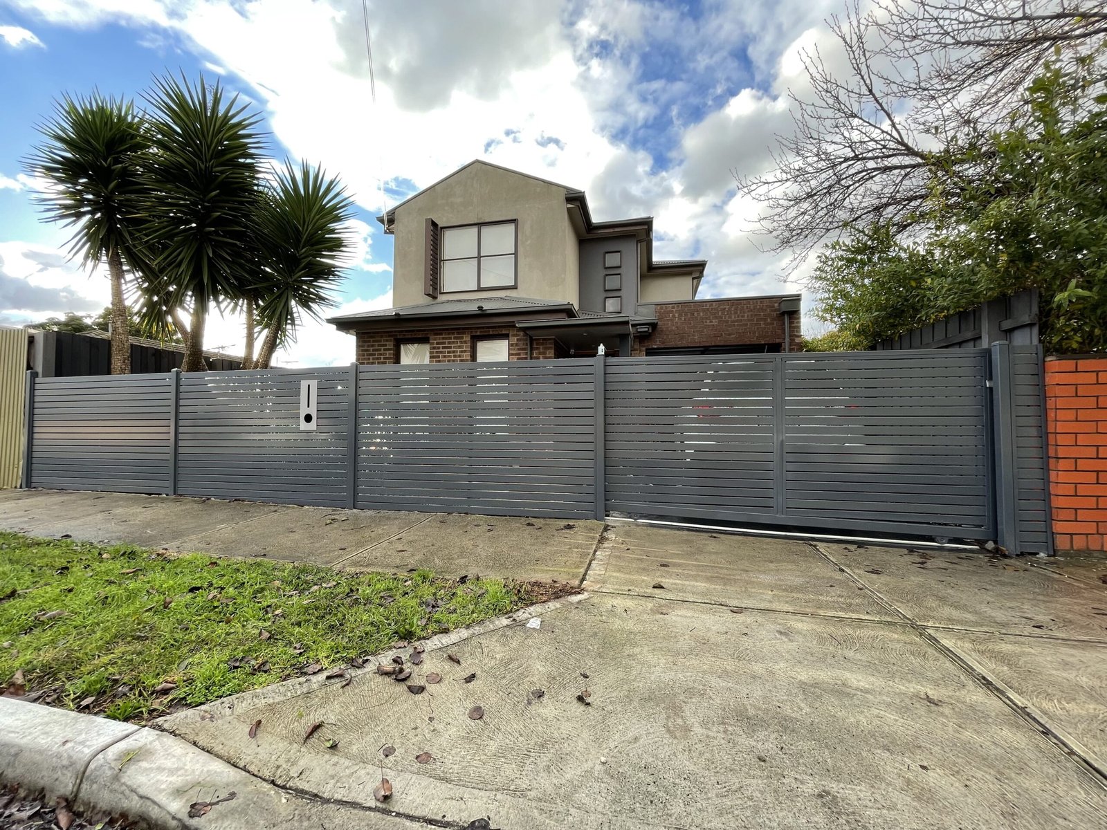 aluminium front fence melbourne