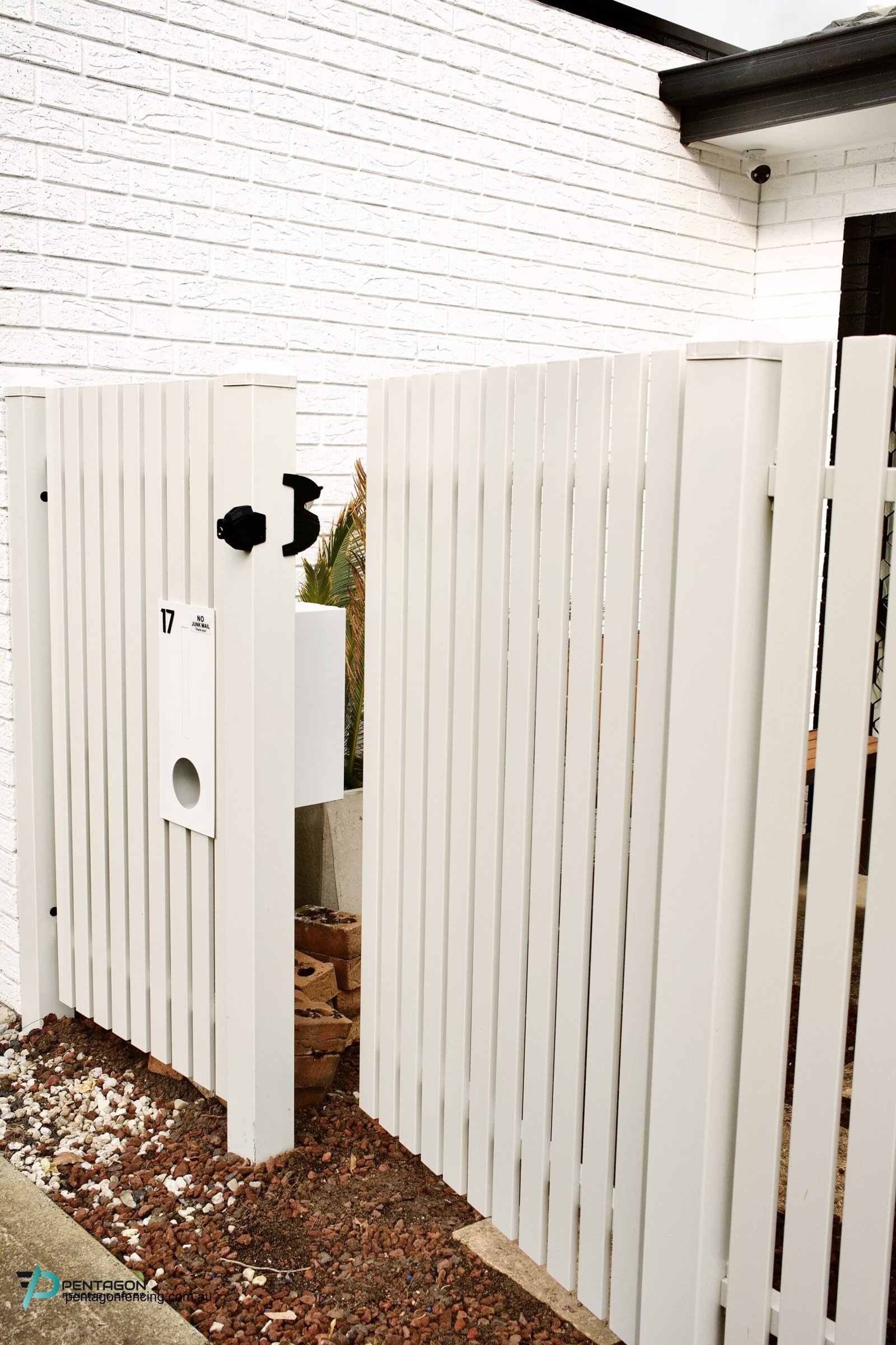 Aluminium Gates Melbourne: Matching Sliding, Swing and Pedestrian Gates to Aluminium Fencing 5 aluminium vertical slat pedestrian gates melbourne