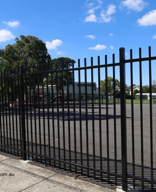 Industrial Fencing Melbourne: Fence Types for Warehouses, Factories and Large Sites 7 commercial industrial fencing melbourne
