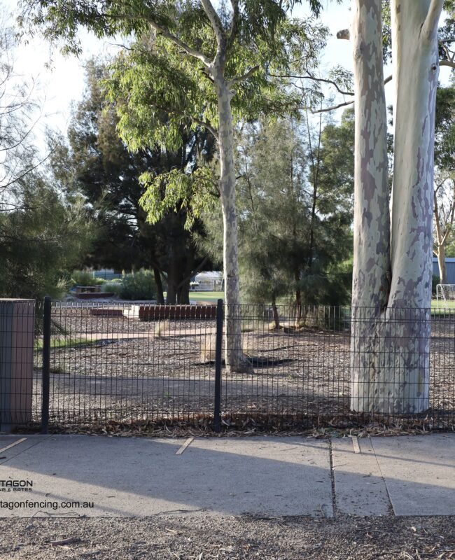 Weldmesh Steel Fencing Melbourne: Anti-Climb Security Without Blocking Visibility 7 steel weldmesh fencing melbourne