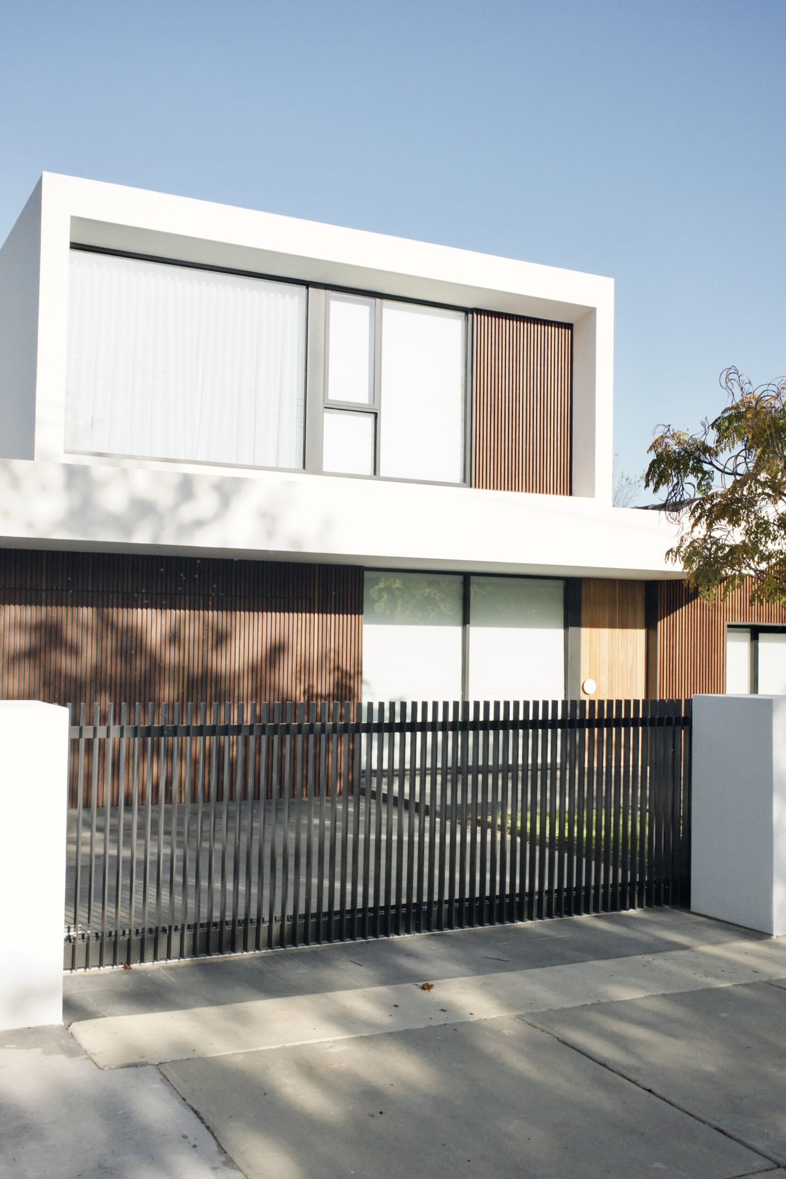 Aluminium Vertical Blade Sliding Gate