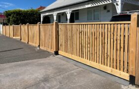timber capped pickets fencing and gates - timber slat fencing - install timber slat fencing in melbourne - picket fence - front fence - Maintaining timber slat fences in Melbourne’s changing weather